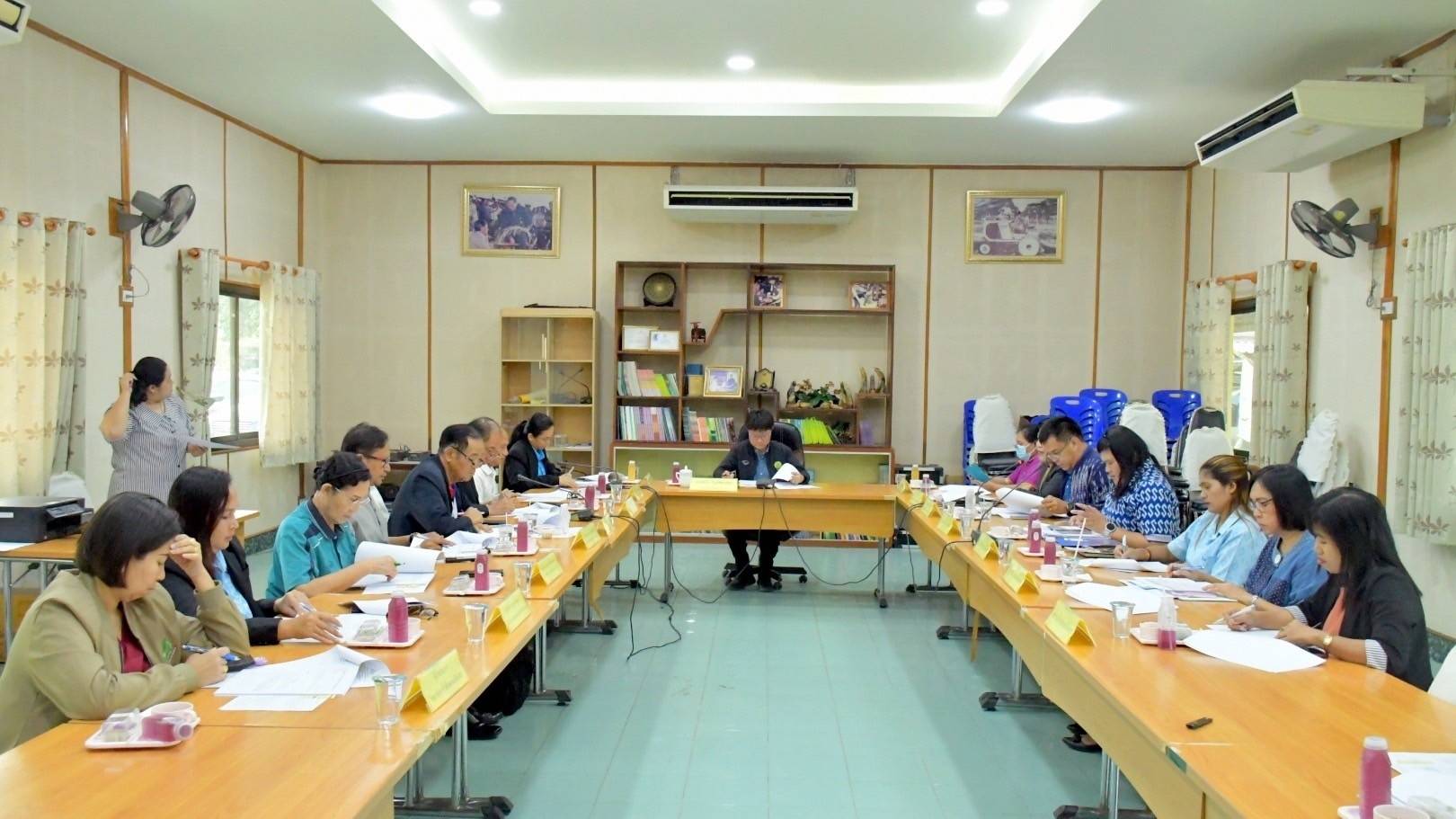 🤝พช. ฉะเชิงเทรา ร่วมการประชุมคณะอนุกรรมการส่งเสริมวิสาหกิจชุมชนประจำปีงบประมาณ พ.ศ. 2568 ครั้งที่ 1/2568