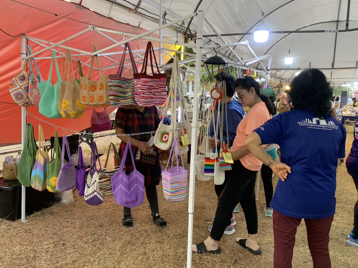 🛍️พช.ฉะเชิงเทรา จัดกิจกรรมส่งเสริมช่องทางการตลาด โครงการ “ตลาดนัดชุมชน คนแปดริ้วยิ้มได้” ครั้งที่ 3 อย่างต่อเนื่อง