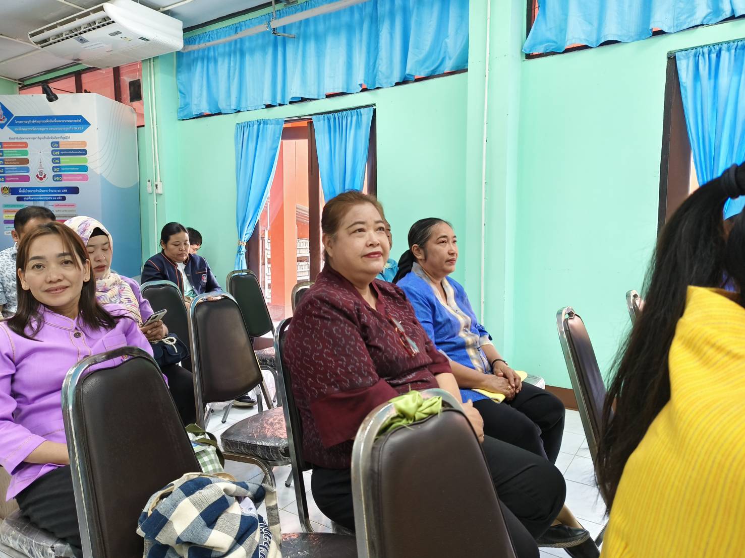 📢 พช. ฉะเชิงเทรา ประชุมผู้บริหารและเจ้าหน้าที่พัฒนาชุมชนประจำเดือนมกราคม 2568