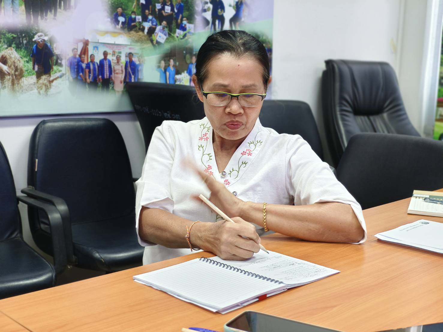 ประชุมเตรียมความพร้อมการประชุมคณะอนุกรรมการบริหารกองทุนพัฒนาบทบาทสตรีระดับจังหวัด ฉะเชิงเทรา ครั้งที่ 1/2568