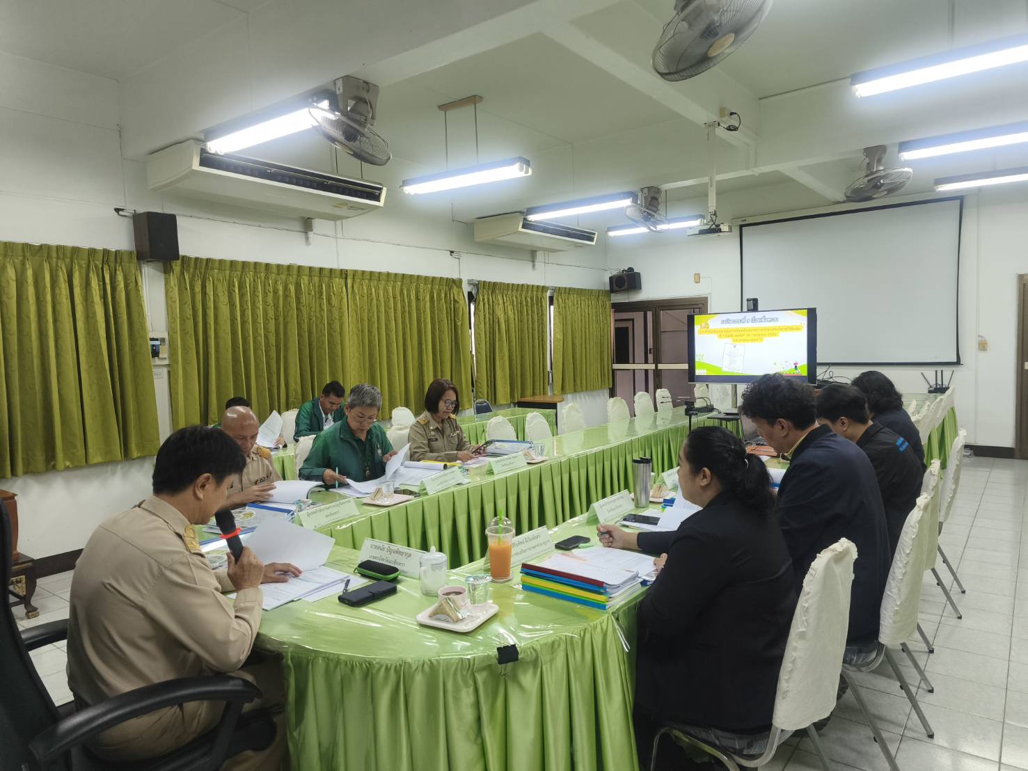 🤝พช.ฉะเชิงเทรา ร่วมการประชุมพิจารณาคัดเลือกวิสาหกิจชุมชนดีเด่น ระดับจังหวัด ประจำปี 2568