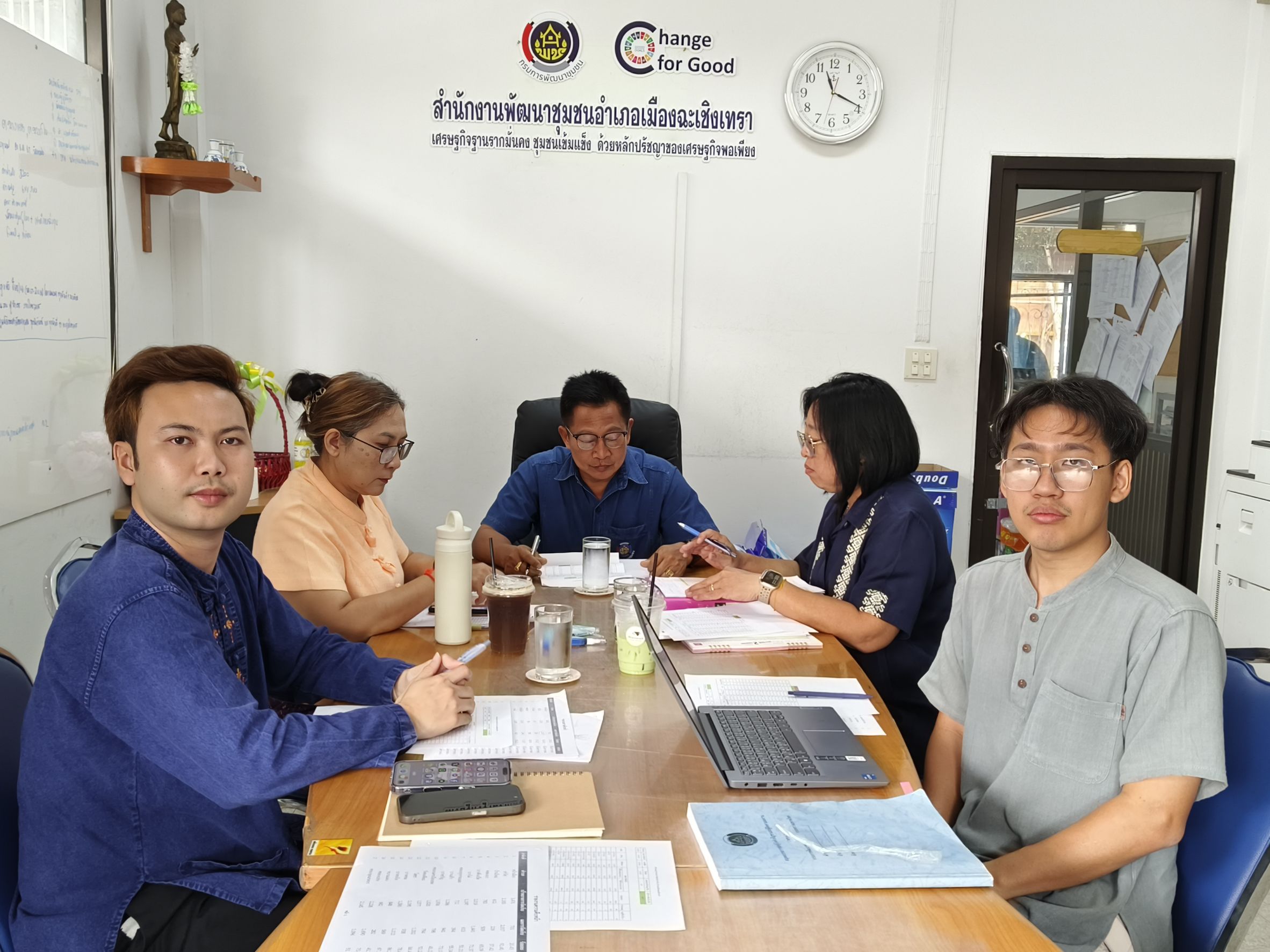 พช.ฉะเชิงเทรา ลงพื้นที่ติดตามโครงการ จปฐ. ระดับจังหวัด เสริมประสิทธิภาพการจัดเก็บข้อมูลเพื่อการพัฒนาชุมชน