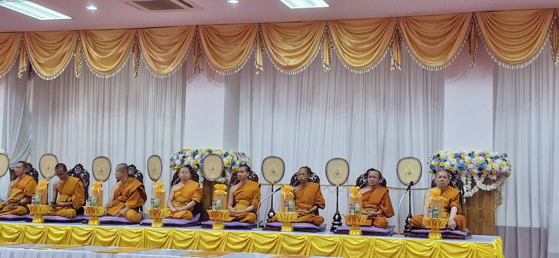 พช. ฉะเชิงเทรา ร่วมพิธีถวายภัตตาหารเพลพระราชทาน ของพระบาทสมเด็จพระจ้าอยู่หัว