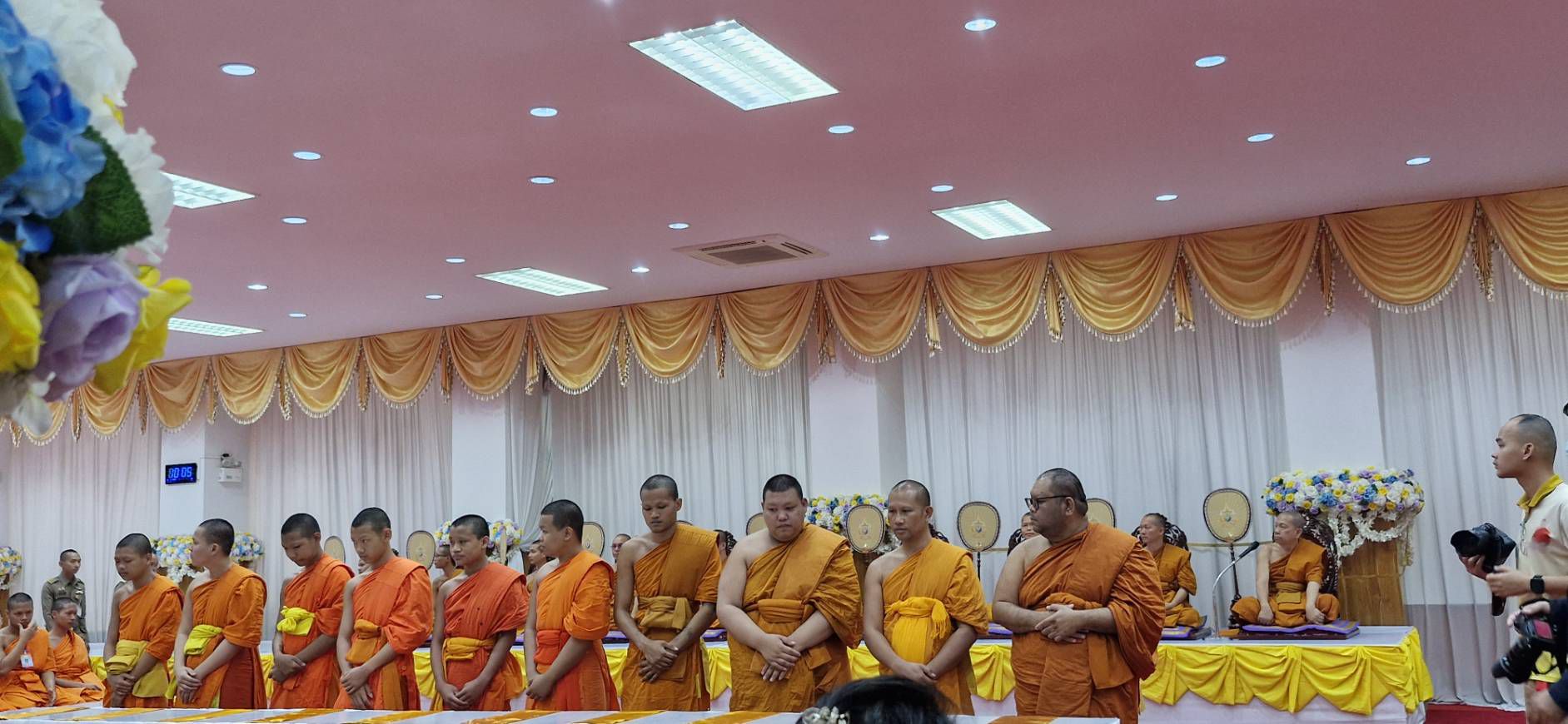 พช. ฉะเชิงเทรา ร่วมพิธีถวายภัตตาหารพระราชทาน ของพระบาทสมเด็จพระเจ้าอยู่หัว