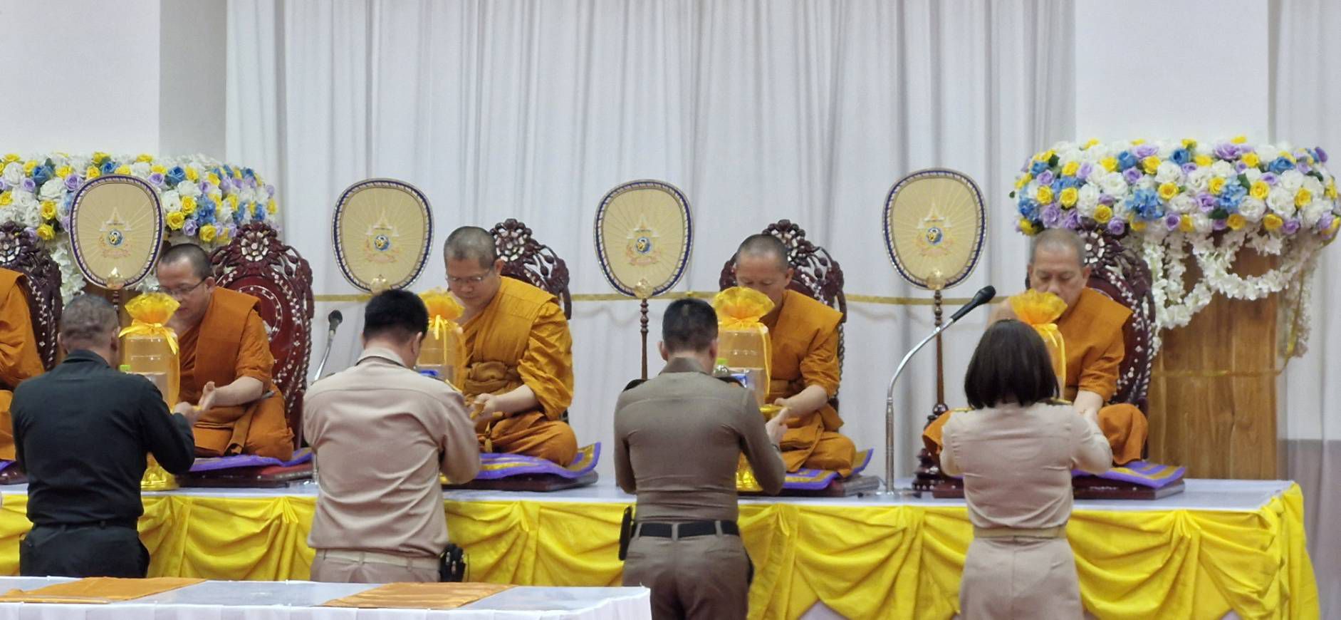 พช. ฉะเชิงเทรา ร่วมพิธีถวายภัตตาหารพระราชทาน ของพระบาทสมเด็จพระเจ้าอยู่หัว