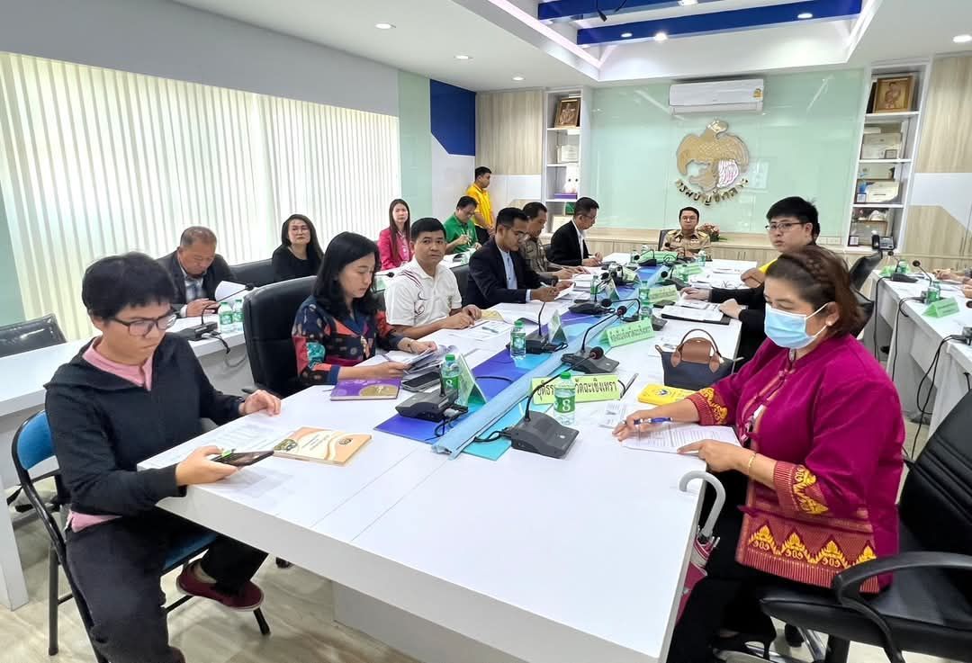 พช.ฉะเชิงเทรา ร่วมประชุมชี้แจงรายละเอียดการดำเนินงานนโยบายการจัดการปัญหาหนี้นอกระบบ