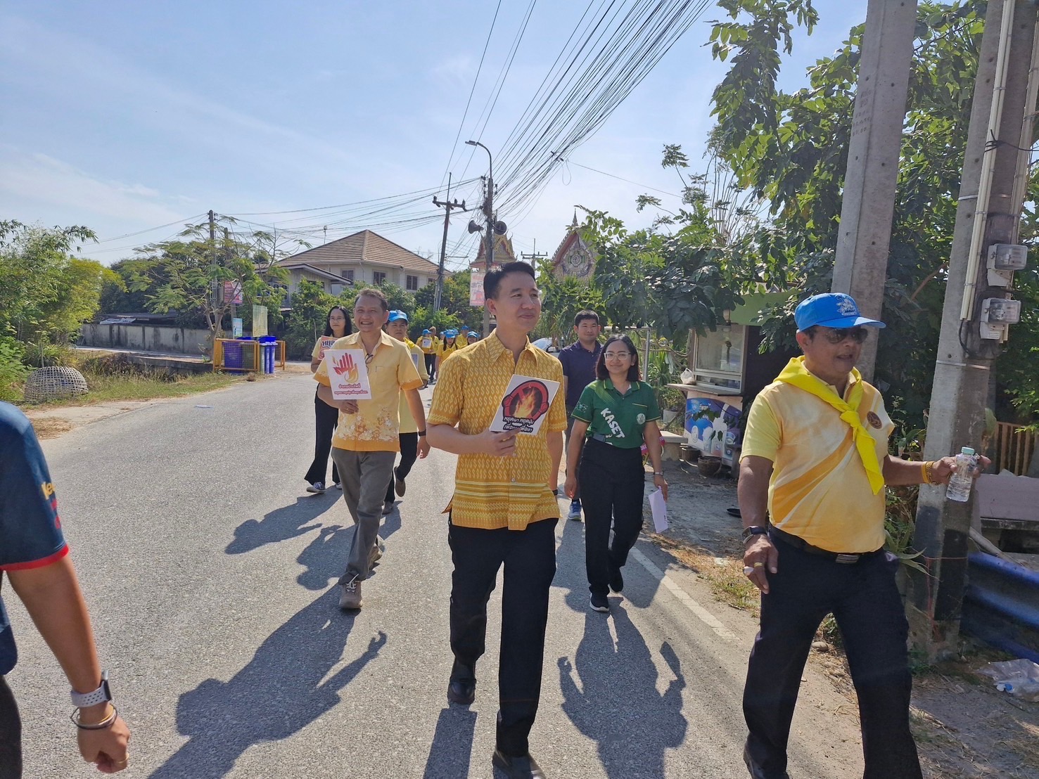 ✋🔥พช.ฉะเชิงเทรา ร่วมรณรงค์ประชาสัมพันธ์มาตรการแก้ไขปัญหาฝุ่นขนาดเล็ก (PM 2.5) Kick off เคาะประตูบ้าน “หยุดเผา หยุดฝุ่น เพื่อคุณ เพื่อเรา”