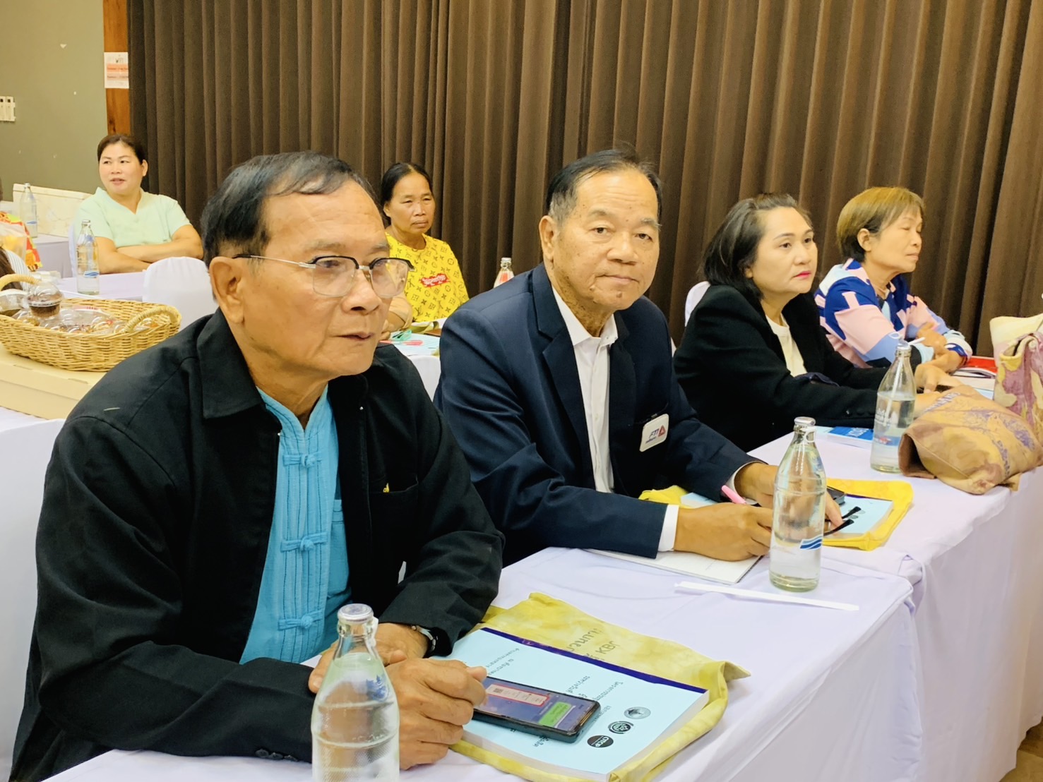 🕸️พช.ฉะเชิงเทรา ดำเนินโครงการพัฒนาศักยภาพเครือข่ายองค์ความรู้ (Knowledge Based OTOP : KBO) จังหวัด กิจกรรมประชุมเชิงปฏิบัติการให้ความรู้แก่ผู้ผลิต ผู้ประกอบการ OTOP