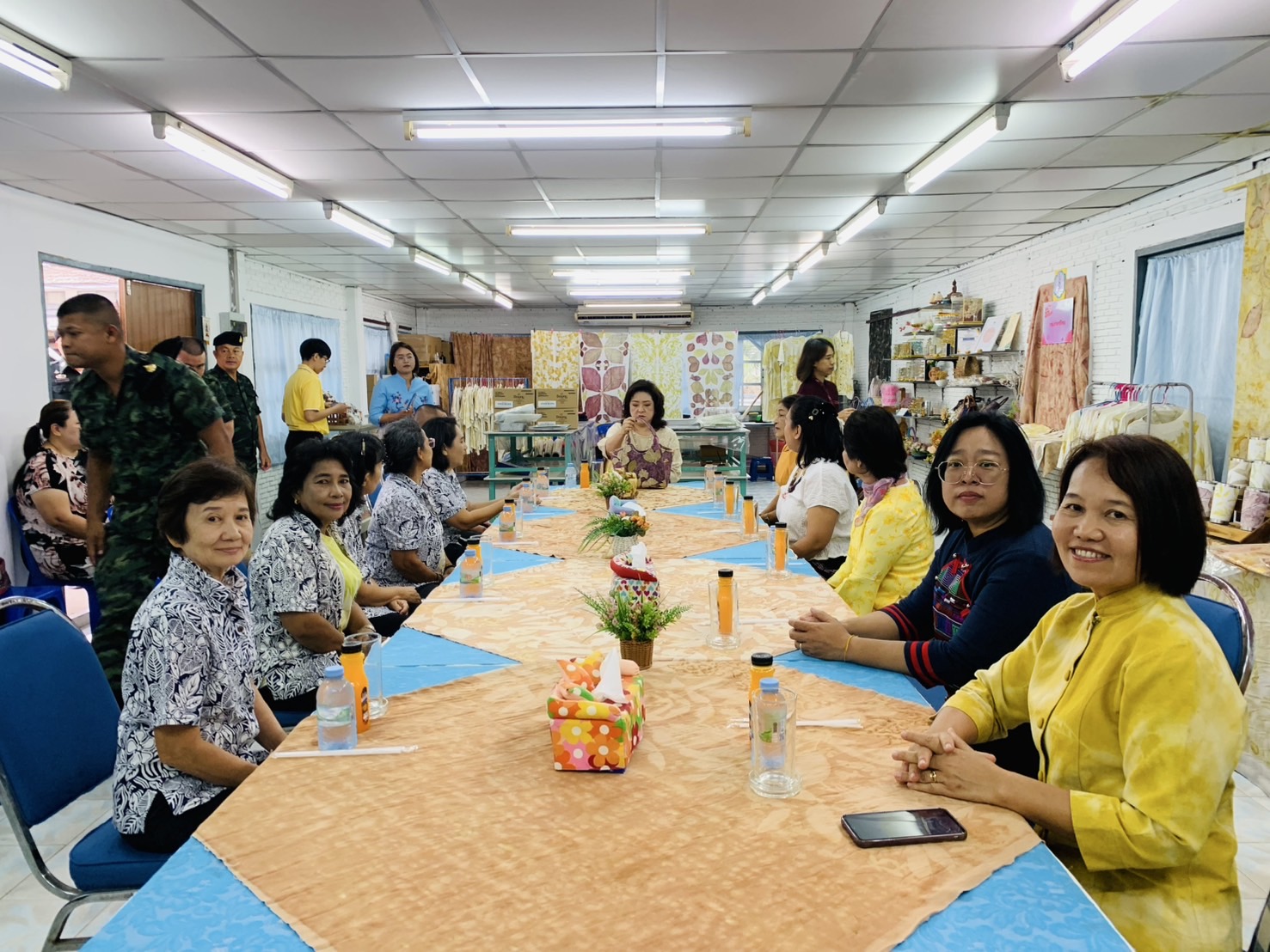 💃พช. ฉะเชิงเทรา ขับเคลื่อนโครงการ “ผ้าไทยใส่ให้สนุก”