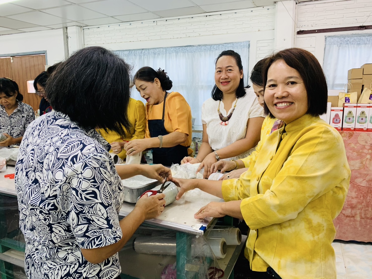 💃พช. ฉะเชิงเทรา ขับเคลื่อนโครงการ “ผ้าไทยใส่ให้สนุก”