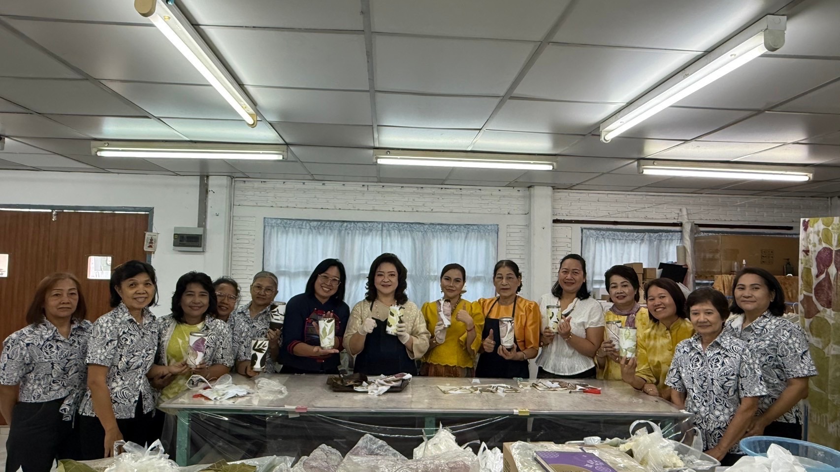 💃พช. ฉะเชิงเทรา ขับเคลื่อนโครงการ “ผ้าไทยใส่ให้สนุก”