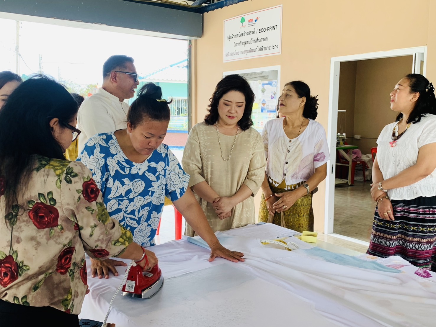 💃พช. ฉะเชิงเทรา ขับเคลื่อนโครงการ “ผ้าไทยใส่ให้สนุก”