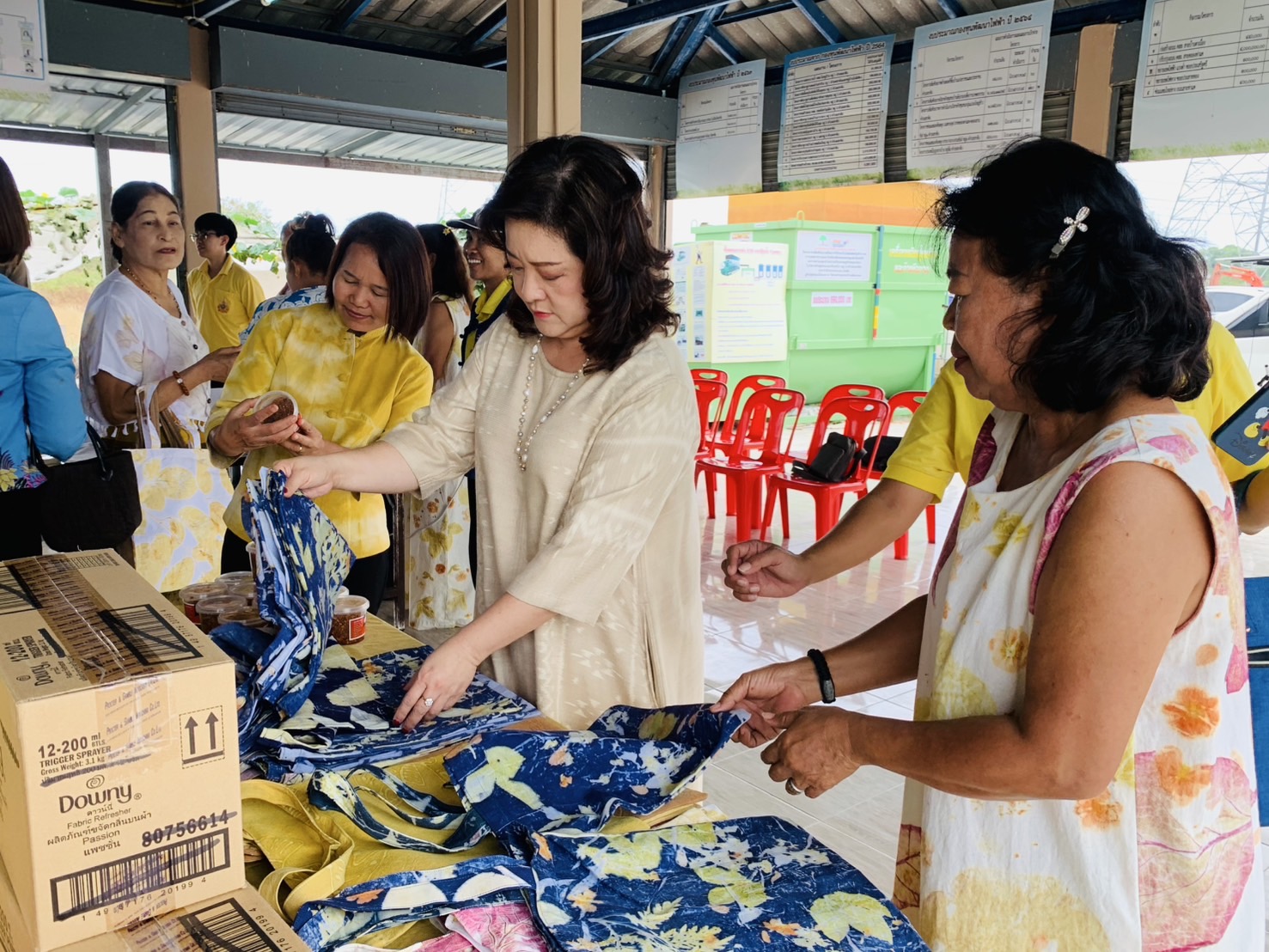 💃พช. ฉะเชิงเทรา ขับเคลื่อนโครงการ “ผ้าไทยใส่ให้สนุก”