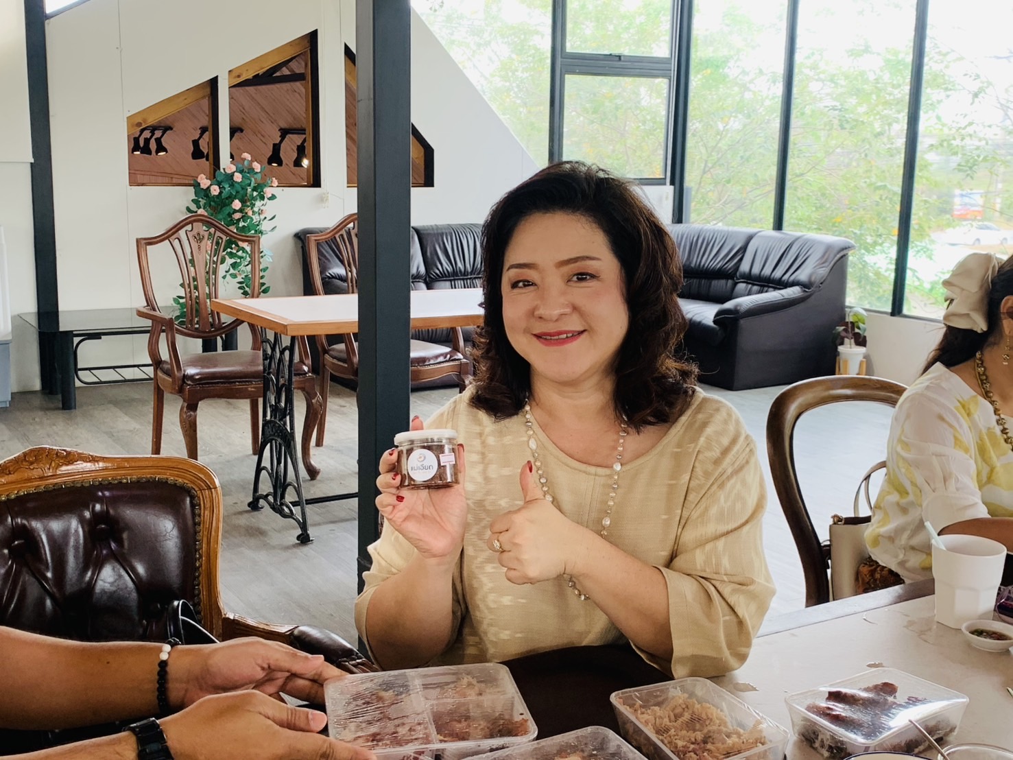 🐠พช. ฉะเชิงเทรา เยี่ยมชมและให้กำลังใจผู้ผลิตผู้ประกอบการ OTOP