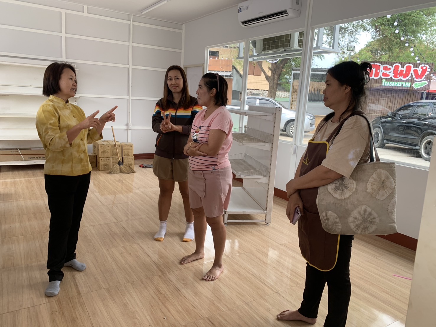 😋พช. ฉะเชิงเทรา ลงพื้นดูสถานที่ตลาดพุงกาง