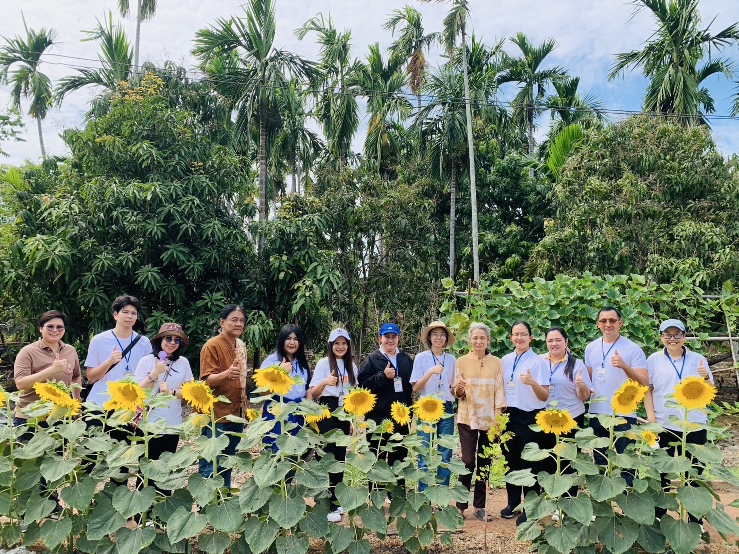 พช. ฉะเชิงเทรา สนับสนุนการดำเนินโครงการพัฒนาข้าราชการพลเรือนสามัญที่อยู่ระหว่างทดลองปฏิบัติราชการ ประจำปีงบประมาณ พ.ศ. 2568 กิจกรรมศึกษาดูงานและลงพื้นที่กลุ่มวิสาหกิจชุมชนแปลงใหญ่หมากมะพร้าว