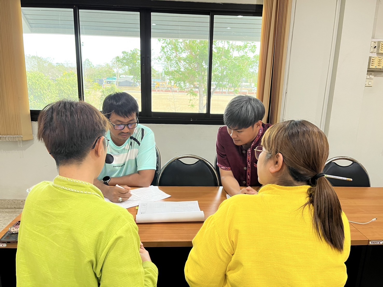 พช. ฉะเชิงเทรา สนับสนุนการดำเนินโครงการพัฒนาหมู่บ้านเศรษฐกิจพอเพียง