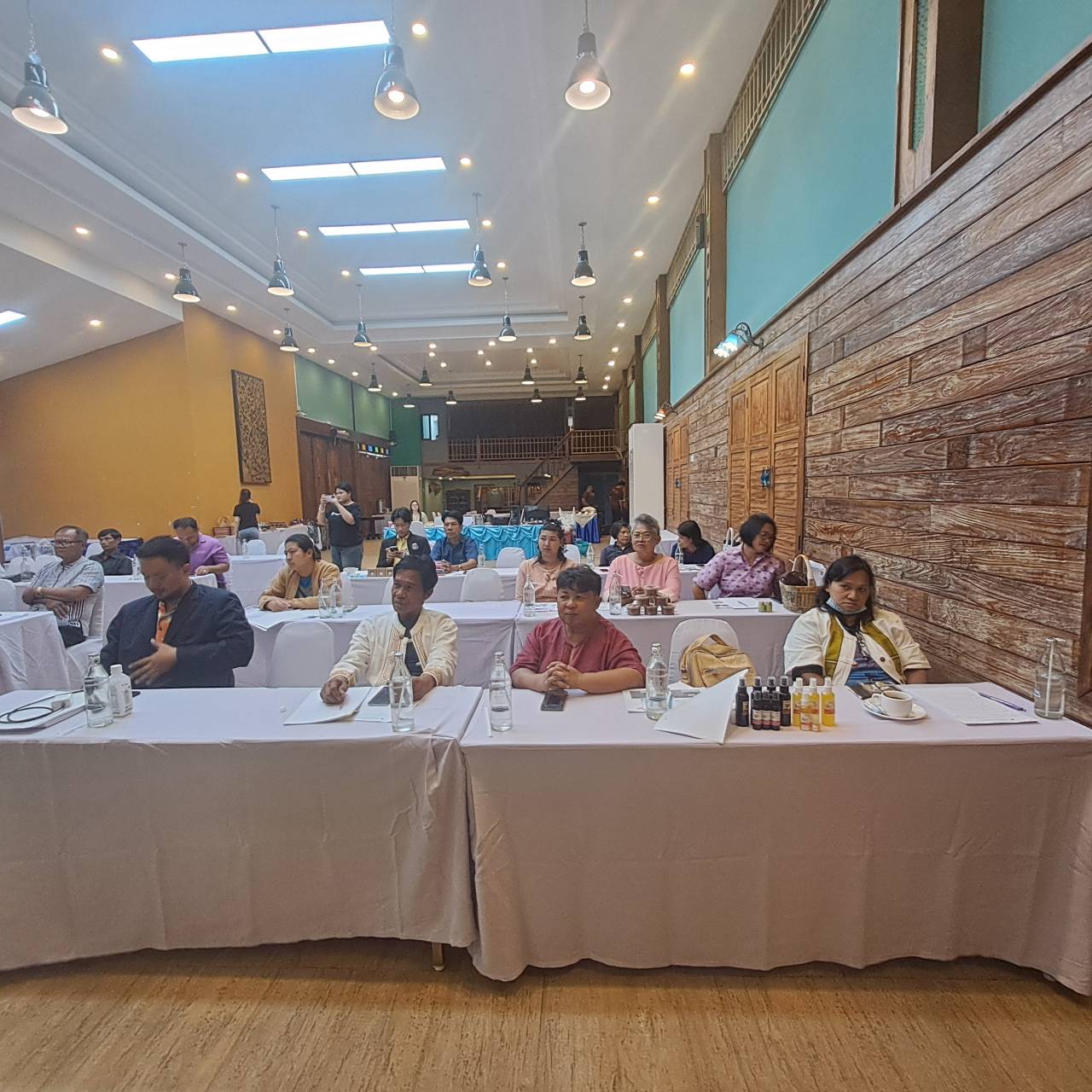 พช. ฉะเชิงเทรา ร่วมจำหน่ายผลิตภัณฑ์ OTOP ในงานสมโภชน์พระบรมราชานุสาวรีย์รัชกาลที่ 5 และส่งเสริมการท่องเที่ยวจังหวัดฉะเชิงเทรา