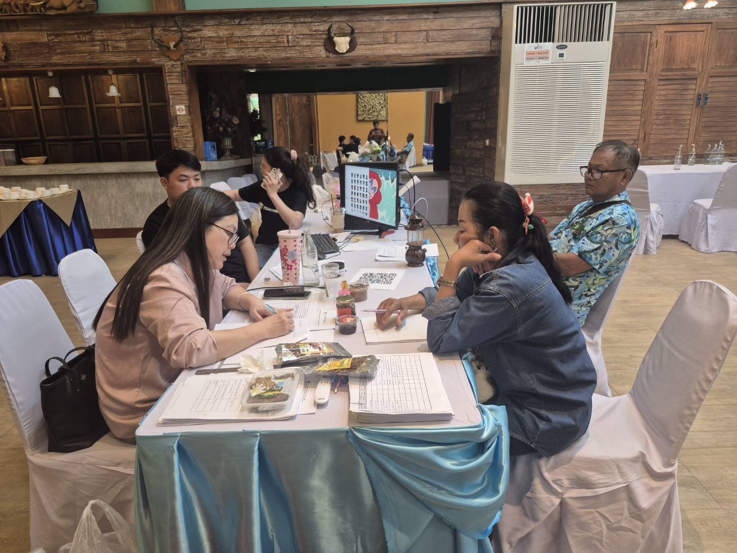 🛍️พช. ฉะเชิงเทรา ดำเนินโครงการพัฒนาผลิตภัณฑ์ OTOP กลุ่มปรับตัวสู่การพัฒนา (Quadrant D) ให้มีคุณภาพมาตรฐาน (วันที่สอง)