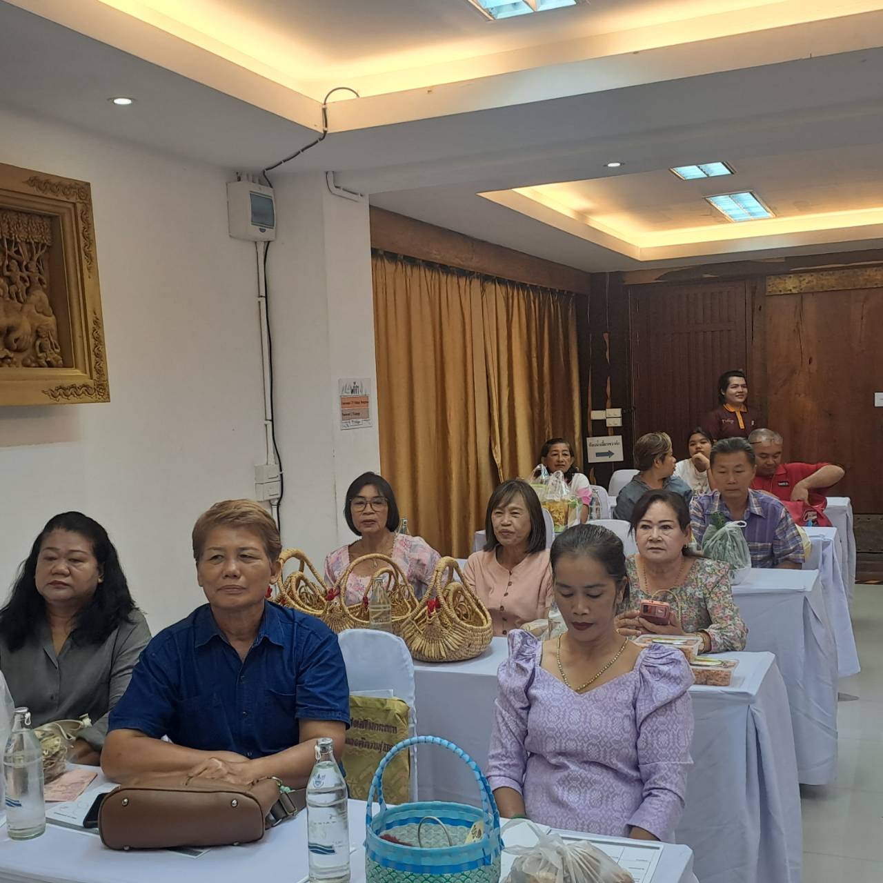 👗พช. ฉะเชิงเทรา ดำเนินโครงการพัฒนาผลิตภัณฑ์ OTOP โดยเครือข่ายองค์ความรู้ (Knowledge – Based : KBO) จังหวัด