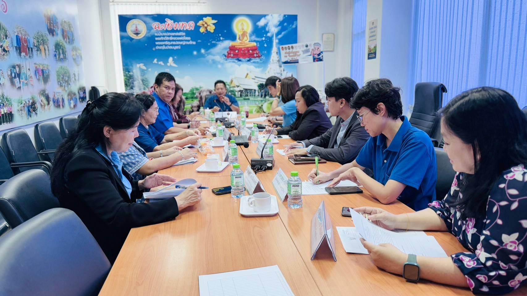 พช. ฉะเชิงเทรา ดำเนินขับเคลื่อน “โครงการ ๘ ริ้ว ๑๐ แผง ๑๐๐ ร้าน OTOP”