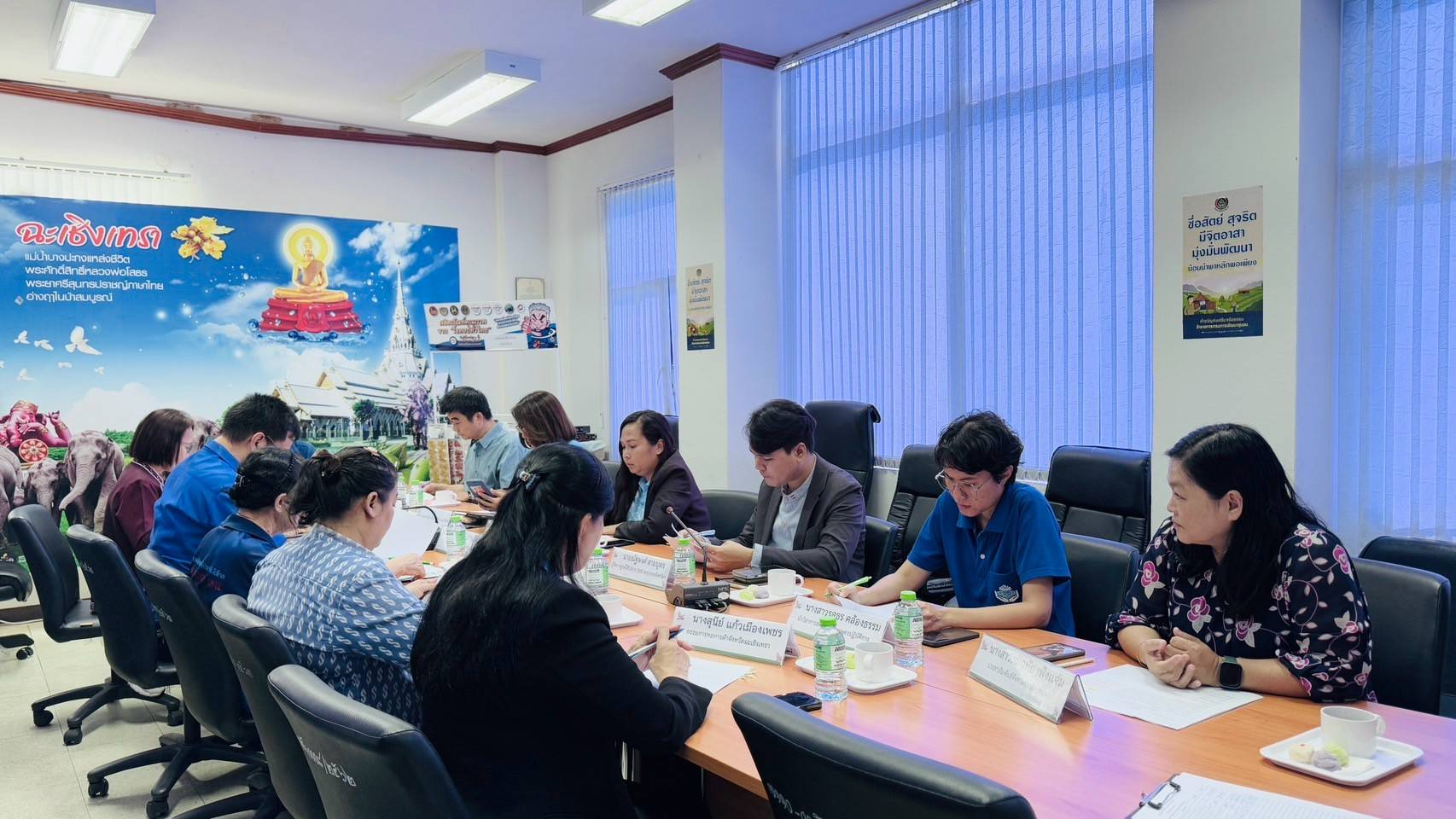 พช. ฉะเชิงเทรา ดำเนินขับเคลื่อน “โครงการ ๘ ริ้ว ๑๐ แผง ๑๐๐ ร้าน OTOP”