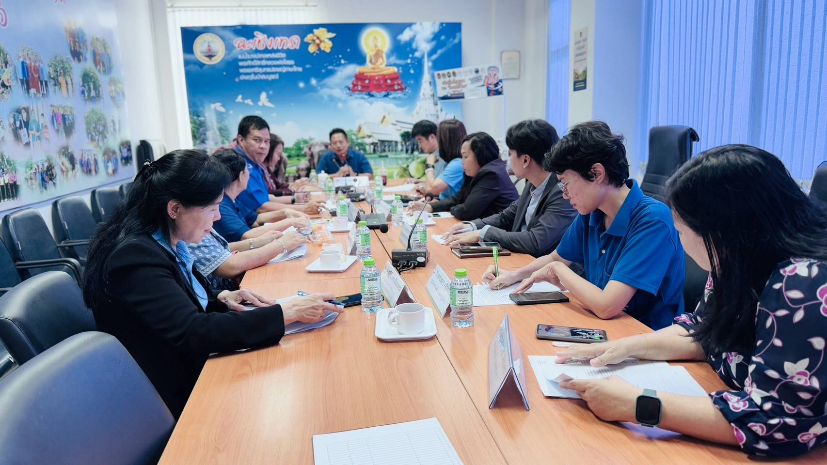 พช. ฉะเชิงเทรา ดำเนินขับเคลื่อน “โครงการ ๘ ริ้ว ๑๐ แผง ๑๐๐ ร้าน OTOP”