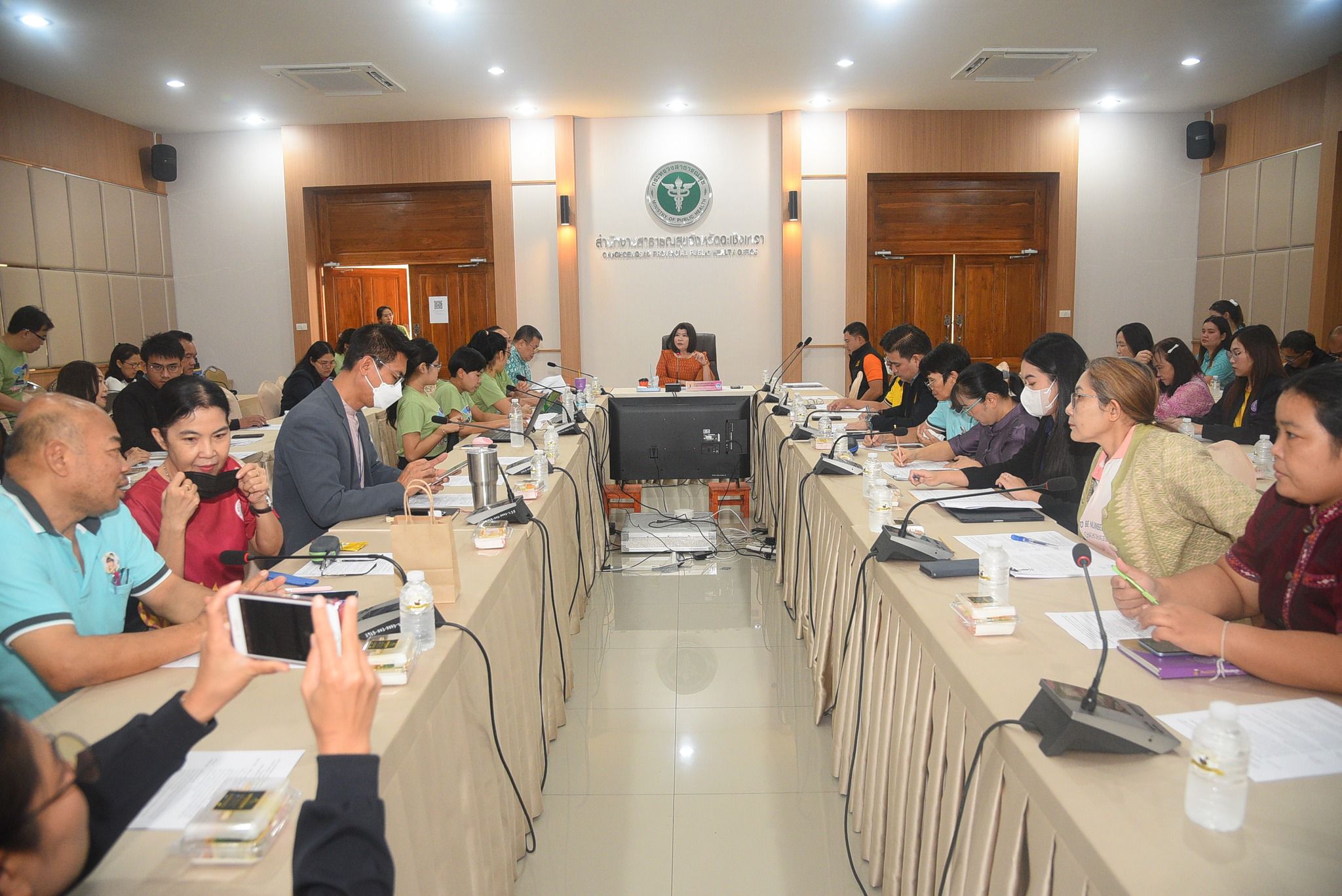 พช. ฉะเชิงเทรา เข้าร่วมประชุมติดตามผลการดำเนินงานชมรม TO BE NUMBER ONE ในสถานประกอบการชุมชนสถานศึกษา และหน่วยงานในสังกัดกระทรวงยุติธรรม จังหวัดฉะเชิงเทรา ปีงบประมาณ 2568 ครั้งที่ 2