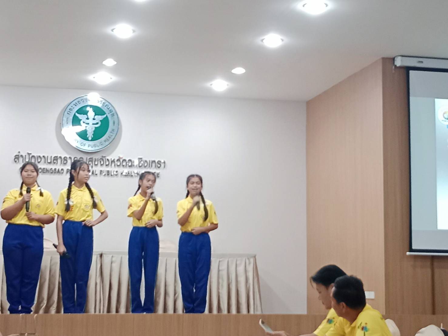 พช. ฉะเชิงเทรา เข้าร่วมประชุมติดตามผลการดำเนินงานชมรม TO BE NUMBER ONE ในสถานประกอบการชุมชนสถานศึกษา และหน่วยงานในสังกัดกระทรวงยุติธรรม จังหวัดฉะเชิงเทรา ปีงบประมาณ 2568 ครั้งที่ 2