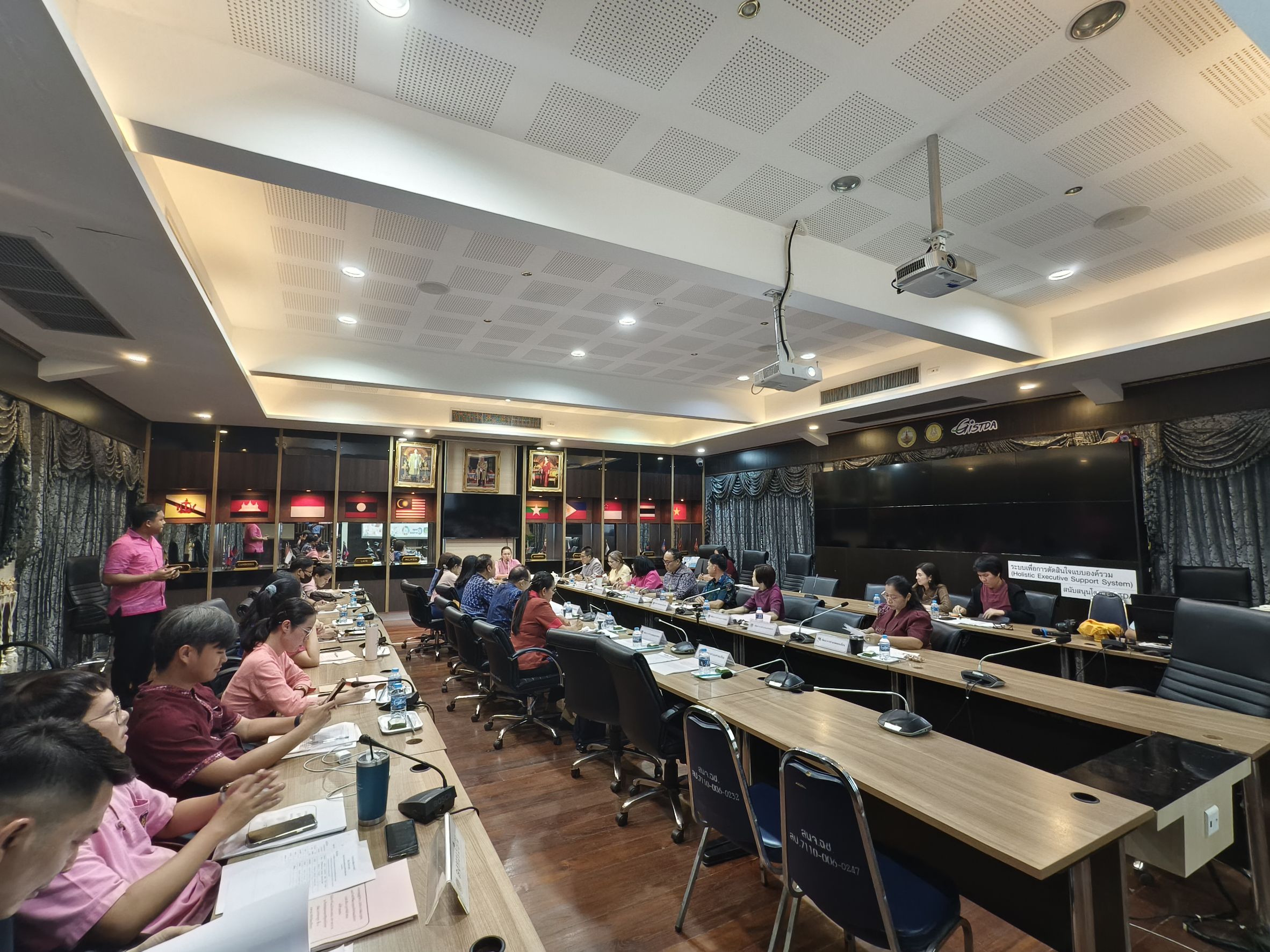 พช.ฉะเชิงเทรา ต้อนรับผู้ตรวจราชการกรมพัฒนาชุมชน และประชุมผู้บริหารประจำเดือนกุมภาพันธ์ 2568