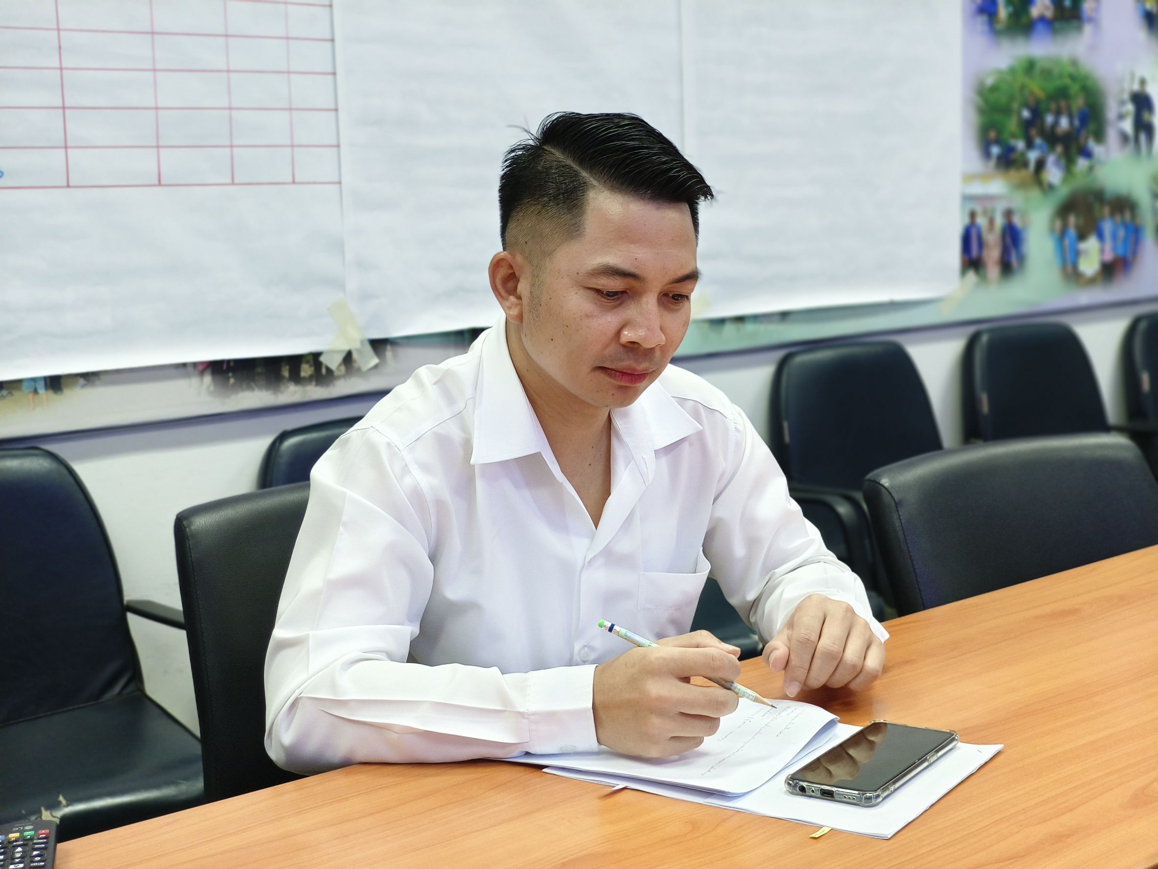 พช.ฉะเชิงเทรา ร่วมประชุมชี้แจงเร่งรัด กำกับ ติดตาม การดำเนินงานกองทุนพัฒนาบทบาทสตรี ผ่านระบบ Video Conference