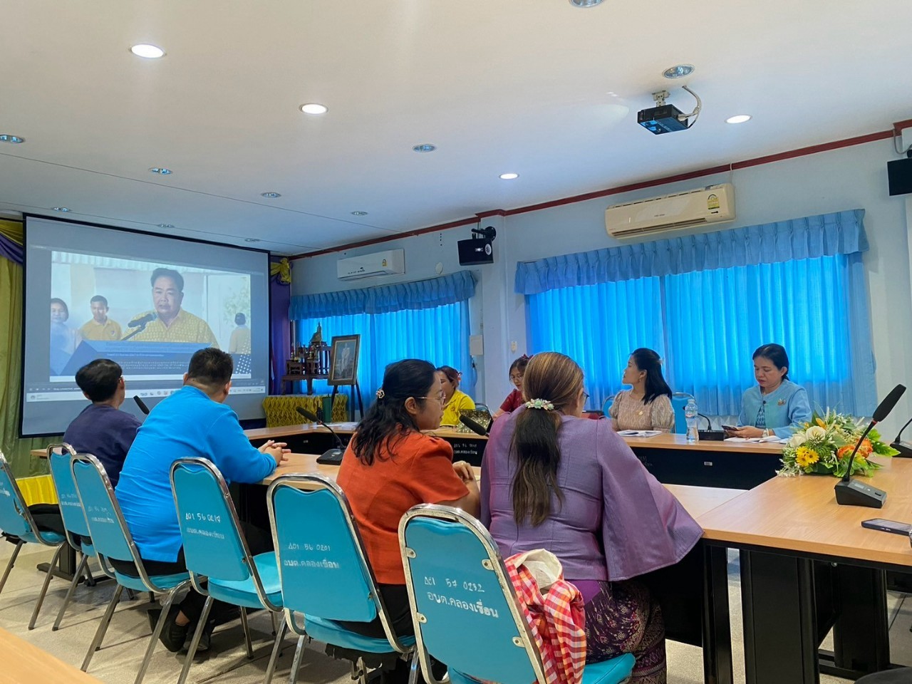 พช.ฉะเชิงเทรา สนับสนุนและให้ข้อมูลการดำเนินงานสารสนเทศตำบลต้นแบบเพื่อพัฒนาคุณภาพชีวิต