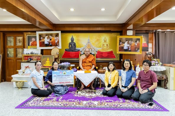 🌟 พระเทพภาวนาวชิรคุณ วิ. มอบเงินสมทบกองทุนพัฒนาเด็กชนบทฯ ประจำปี 2568 จำนวน 100,000 บาท