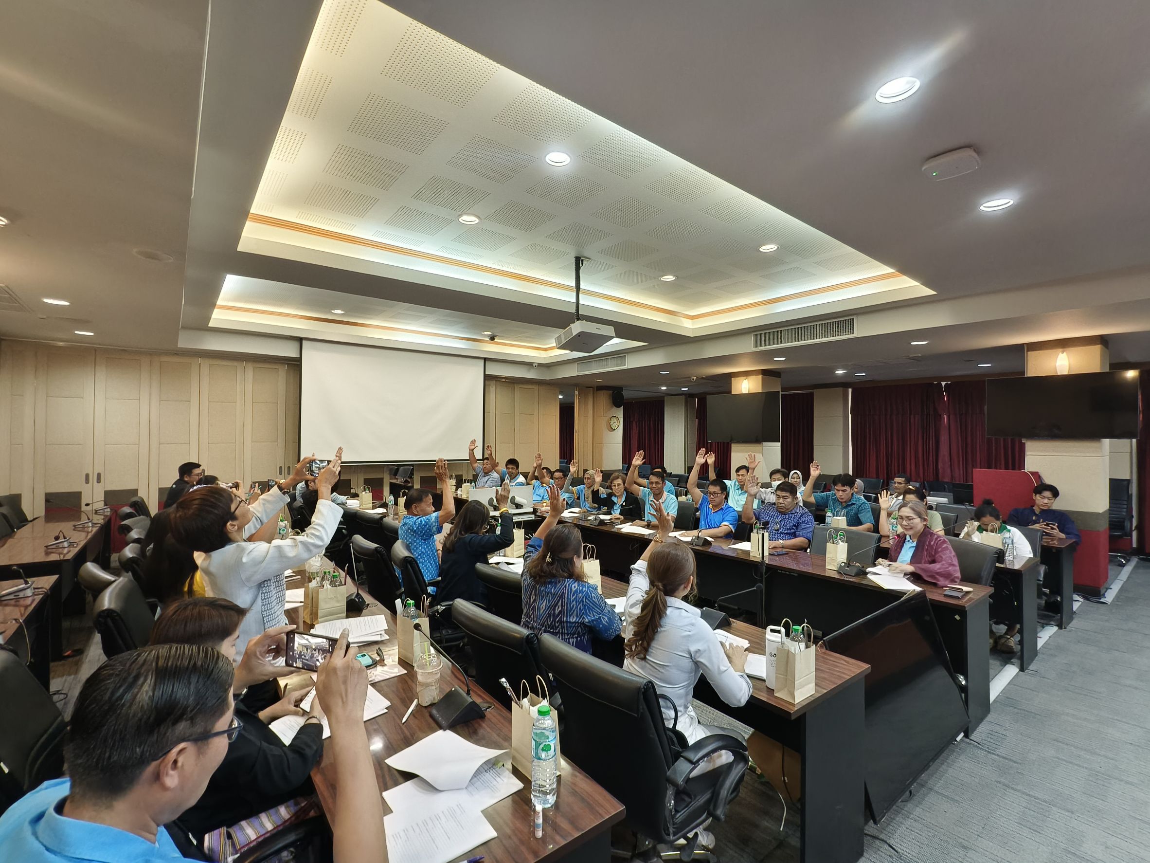 🌟🩵 ประชุมคณะกรรมการเครือข่ายกองทุนแม่ของแผ่นดินจังหวัดฉะเชิงเทรา ครั้งที่ 1/2568