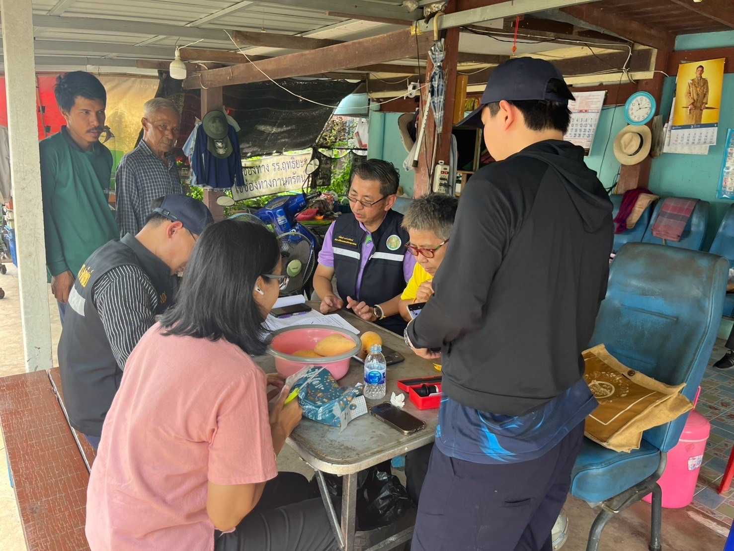 🎡พช.ฉะเชิงเทรา ร่วมลงพื้นที่ตรวจประเมินตามระบบควบคุมคุณภาพสินค้าสิ่งบ่งชี้ทางภูมิศาสตร์ “มะม่วงน้ำดอกไม้สีทองบางคล้า”