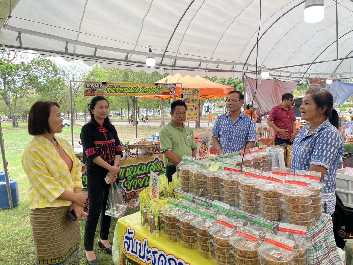 🛍️พช.ฉะเชิงเทรา จัดกิจกรรมส่งเสริมช่องทางการตลาด โครงการ “ตลาดนัดชุมชน คนแปดริ้วยิ้มได้” ครั้งที่ 4