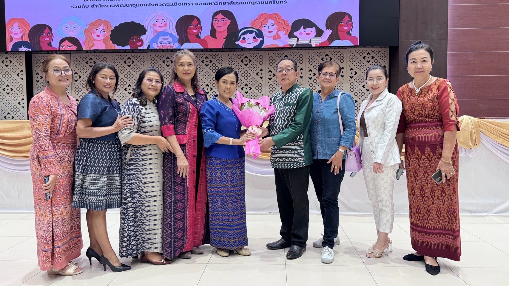 💃พช.แปดริ้ว ร่วมงานวันสตรีสากล สมัชชาสตรีและครอบครัว ประจำปี 2568