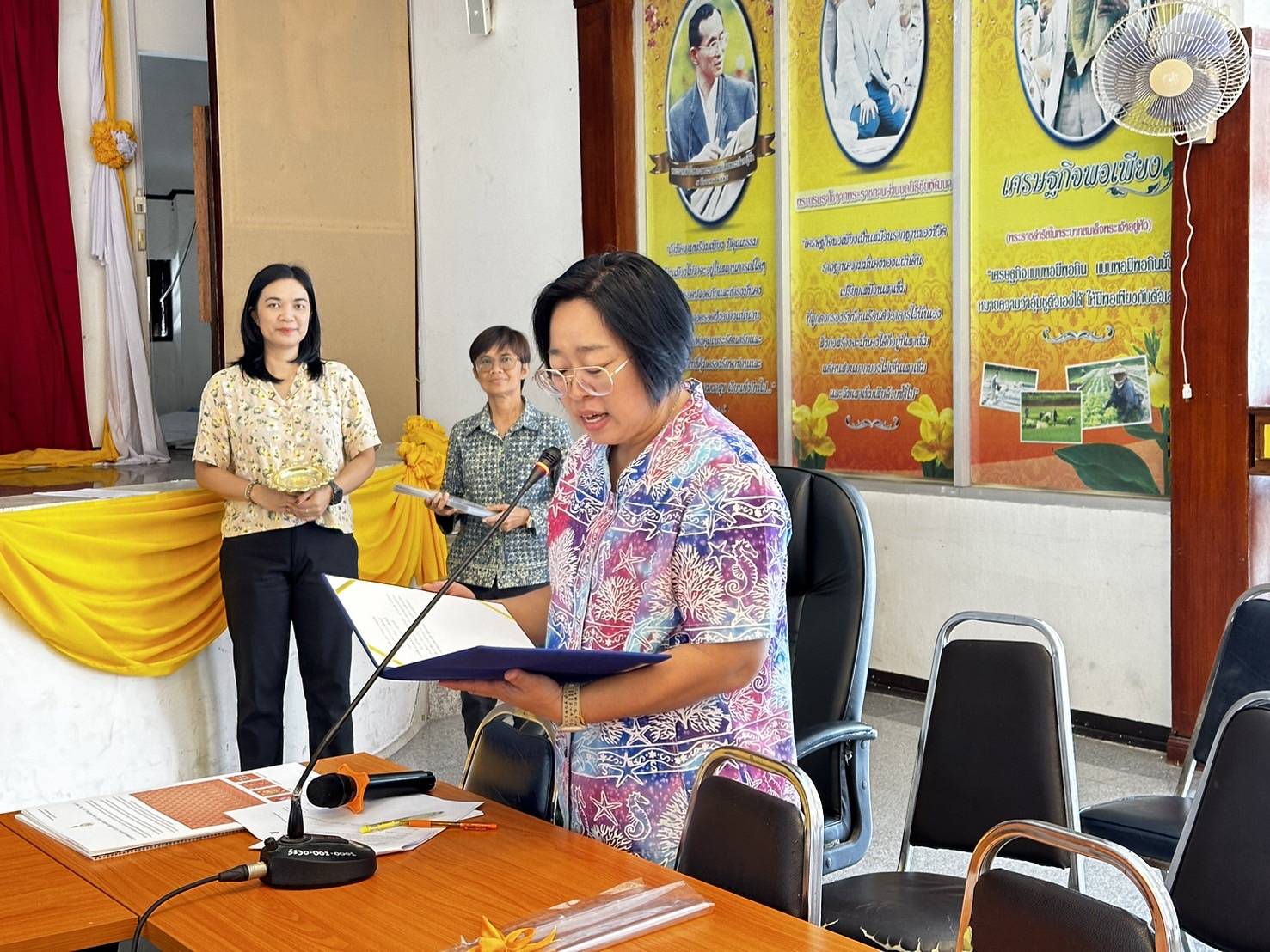 พช.แปดริ้ว ปูพรมติดตามหนี้! เสริมโอกาสใหม่แก่ลูกหนี้กองทุนพัฒนาบทบาทสตรี เดินหน้ากระบวนการไกล่เกลี่ยข้อพิพาท ครบทั้ง 11 อำเภอของฉะเชิงเทรา ⚖️✨