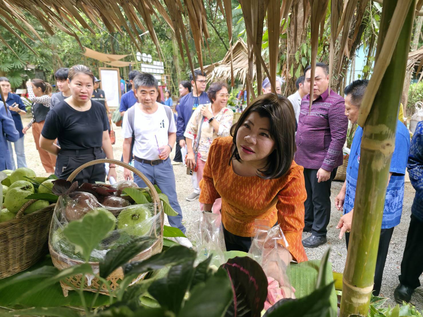 🎡พช.ฉะเชิงเทรา ร่วมพิธีเปิดโครงการส่งเสริมการท่องเที่ยวเชิงสร้างสรรค์ กิจกรรมส่งเสริมการเรียนรู้ที่นักท่องเที่ยวลงมือปฏิบัติ (D-Hope)