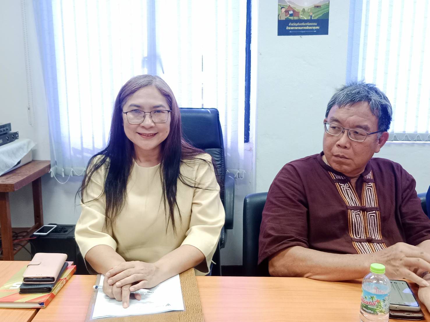 พช. แปดริ้ว ร่วมขับเคลื่อนโครงการถ่ายทอดองค์ความรู้การเป็นพี่เลี้ยงพัฒนากร เสริมแกร่ง “คน พช.” เก่ง ดี มีความสุข ด้วยหัวใจพัฒนาชุมชน