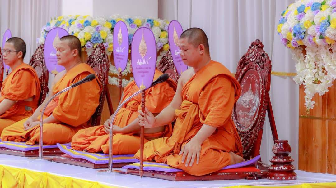 พช. ฉะเชิงเทรา ร่วมพิธีถวายภัตตาหารเพล ในกิจกรรมบรรพชาสามเณรภาคฤดูร้อนเฉลิมพระเกียรติฯ