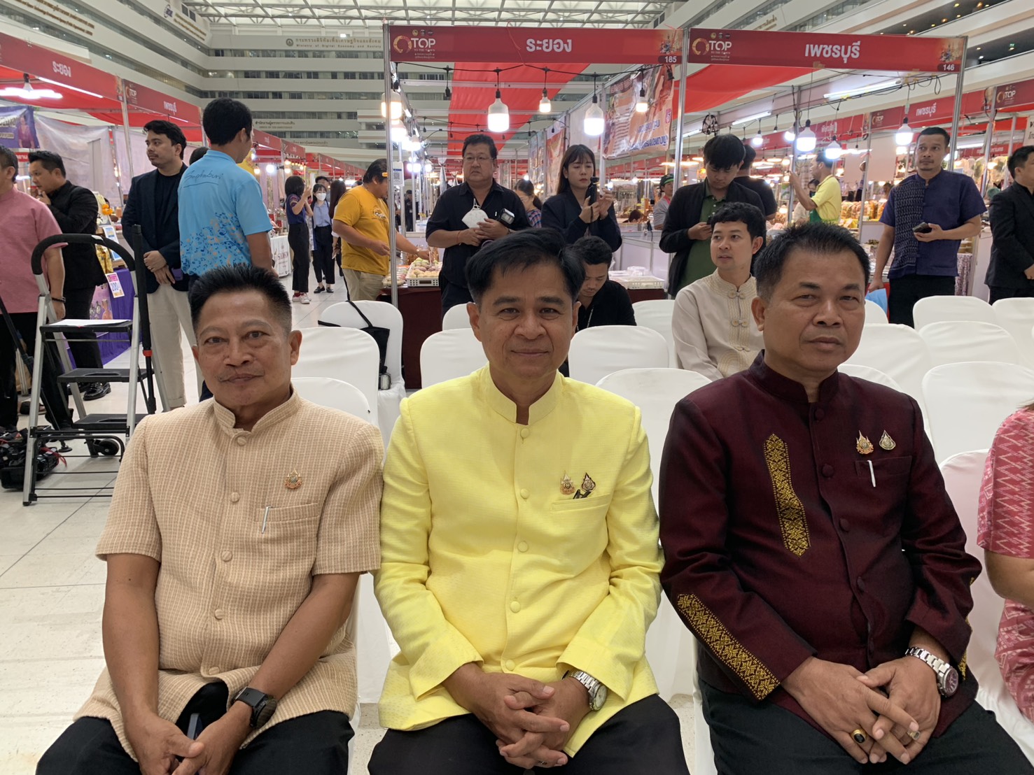 พช.ฉะเชิงเทรา ร่วมพิธีลงนามบันทึกข้อตกลงความร่วมมือในการขับเคลื่อนโครงการเพิ่มประสิทธิภาพการสร้างการรับรู้และขยายช่องทางการตลาดแก่ผลิตภัณฑ์ชุมชน OTOP อย่างยั่งยืน