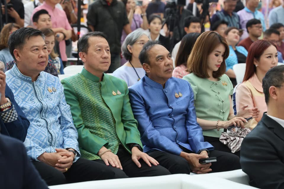 พช.ฉะเชิงเทรา ร่วมพิธีลงนามบันทึกข้อตกลงความร่วมมือในการขับเคลื่อนโครงการเพิ่มประสิทธิภาพการสร้างการรับรู้และขยายช่องทางการตลาดแก่ผลิตภัณฑ์ชุมชน OTOP อย่างยั่งยืน