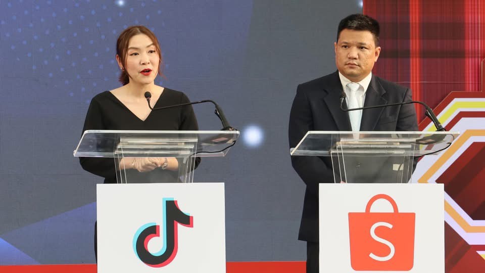 พช.ฉะเชิงเทรา ร่วมพิธีลงนามบันทึกข้อตกลงความร่วมมือในการขับเคลื่อนโครงการเพิ่มประสิทธิภาพการสร้างการรับรู้และขยายช่องทางการตลาดแก่ผลิตภัณฑ์ชุมชน OTOP อย่างยั่งยืน