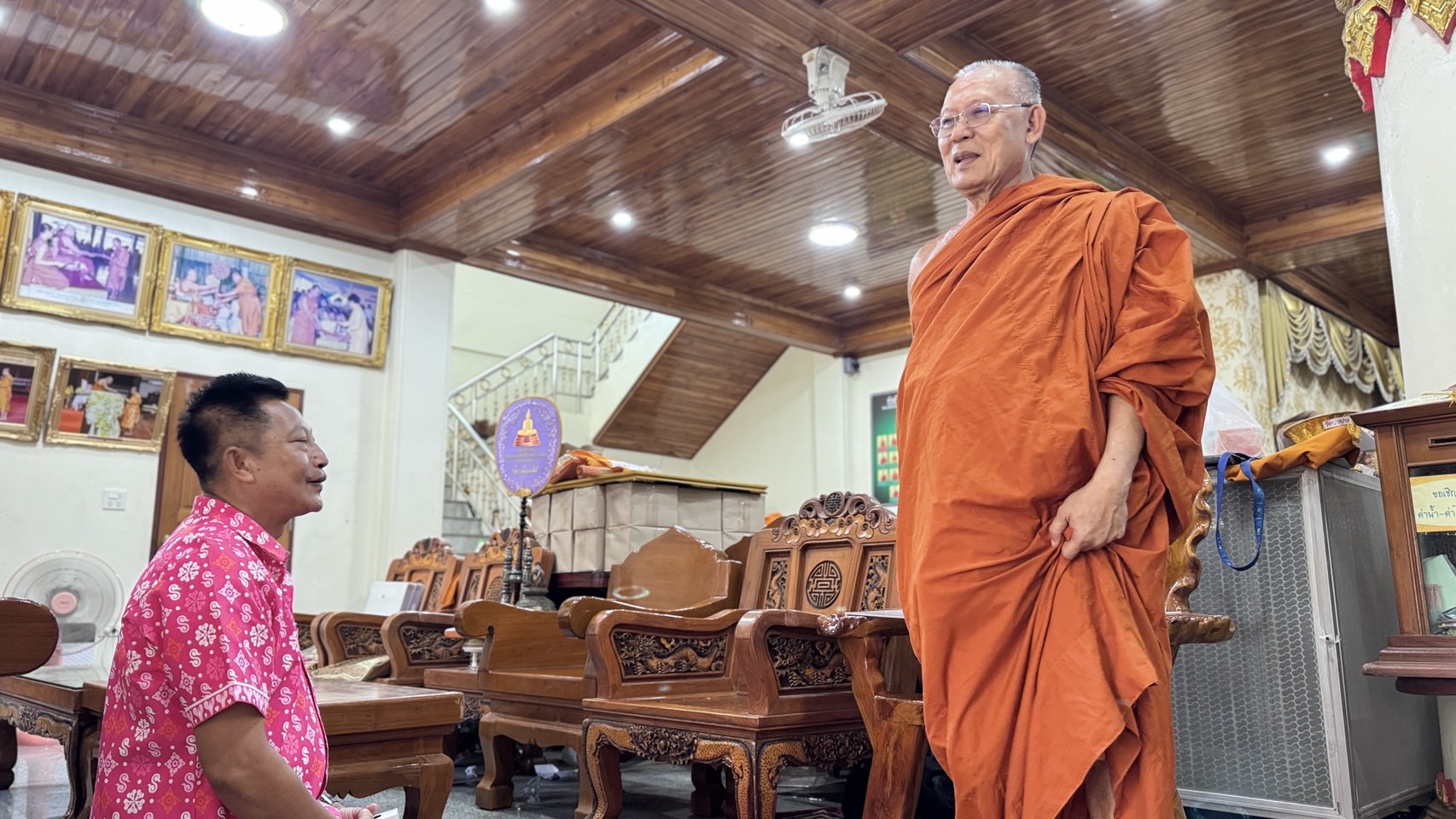 พช.แปดริ้ว รับมอบเงินจากเจ้าคณะอำเภอเมืองฯ สมทบกองทุนพัฒนาเด็กชนบทฯ ปี ๖๘