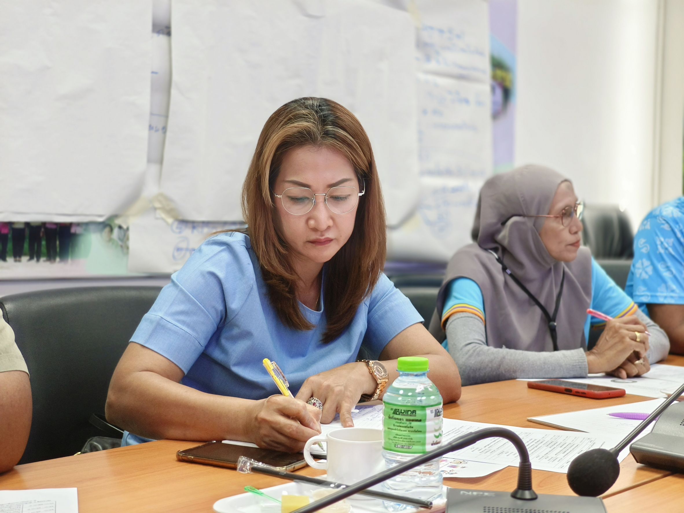 ประชุมเตรียมความพร้อมจัดอบรมวิทยากรกระบวนการกองทุนแม่ของแผ่นดิน (ครู ค) จังหวัดฉะเชิงเทรา