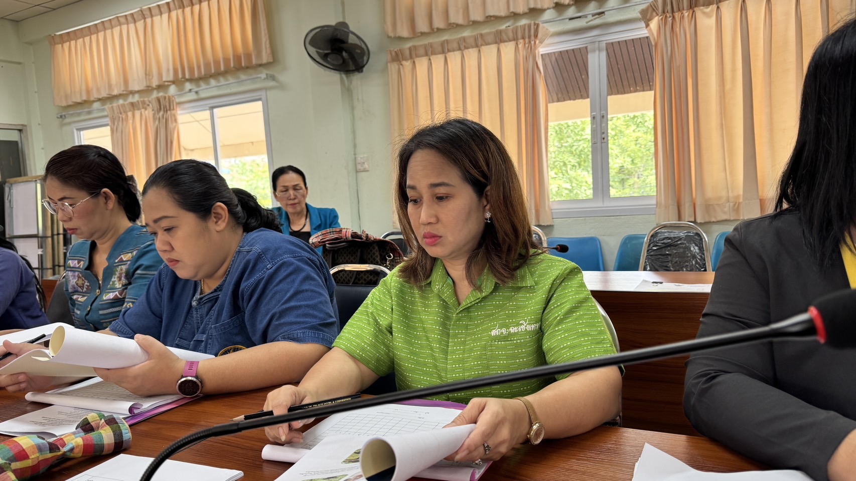 พช.ฉะเชิงเทรา เดินหน้าคัดสรรกิจกรรมพัฒนาชุมชนและคนกองทุนพัฒนาบทบาทสตรีดีเด่น ปี ๖๘ (วันที่สอง)