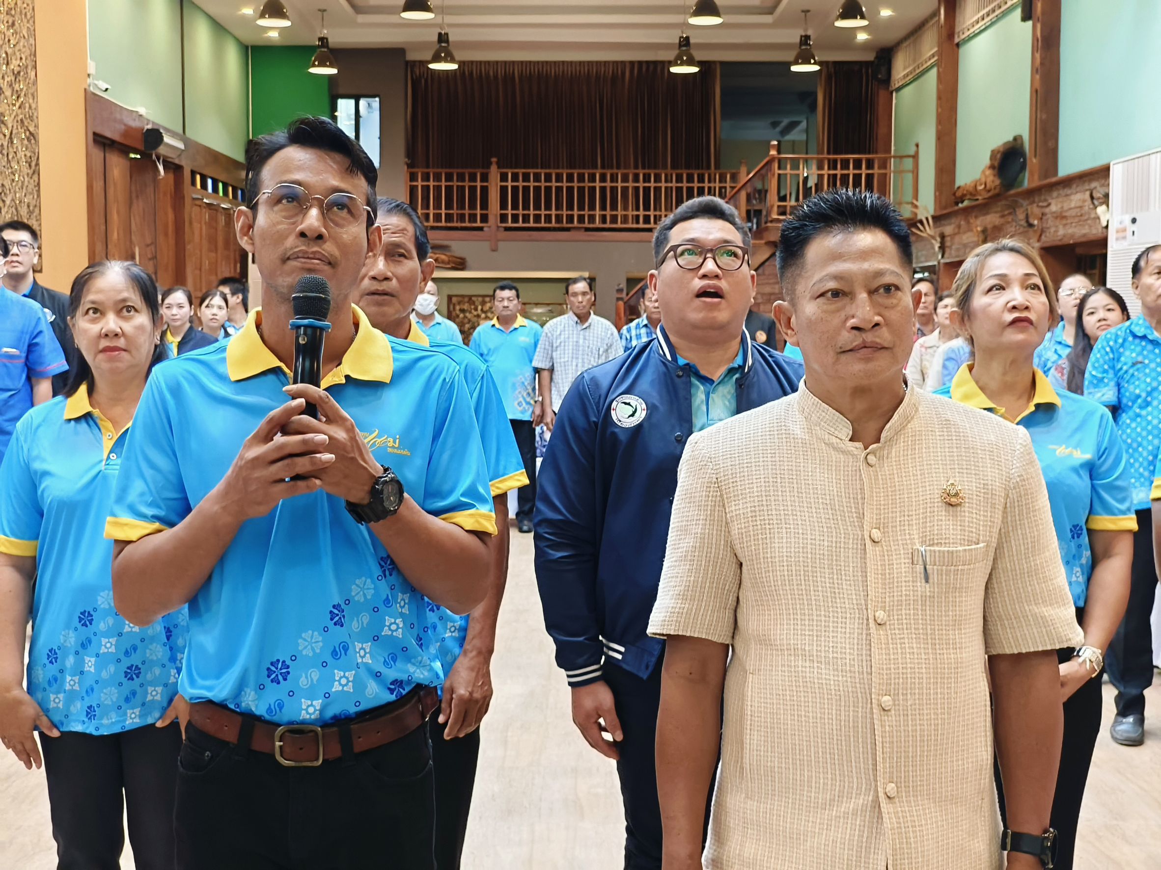 📰 พช.แปดริ้ว ร่วมกับเครือข่ายกองทุนแม่ของแผ่นดินจังหวัดฉะเชิงเทรา อบรมวิทยากรกระบวนการกองทุนแม่ของแผ่นดิน (ครู ค) วันแรก เสริมพลังชุมชนต้านภัยยาเสพติด 💪🇹🇭