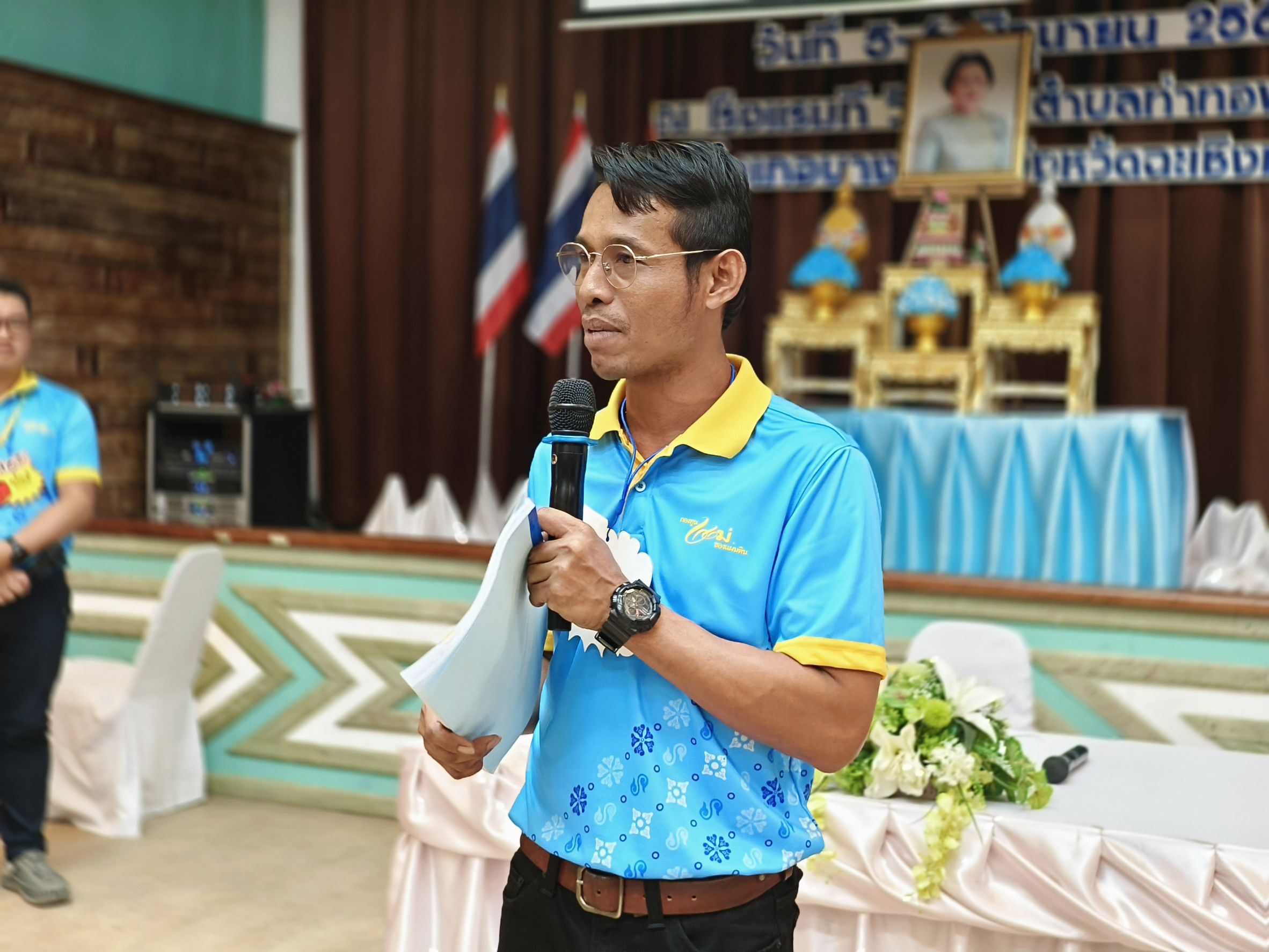 📰 พช.แปดริ้ว ร่วมกับเครือข่ายกองทุนแม่ของแผ่นดินจังหวัดฉะเชิงเทรา อบรมวิทยากรกระบวนการกองทุนแม่ของแผ่นดิน (ครู ค) วันแรก เสริมพลังชุมชนต้านภัยยาเสพติด 💪🇹🇭