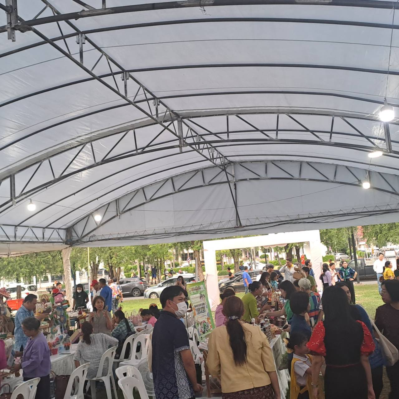 🛍️พช.ฉะเชิงเทรา เปิดกิจกรรมทดสอบตลาด “มหกรรมสินค้าชุมชน OTOP ของดี 8 ริ้ว” ตามโครงการส่งเสริมกระบวนการเครือข่ายองค์ความรู้  (Knowledge – Based OTOP : KBO) จังหวัด และโครงการพัฒนาผลิตภัณฑ์ OTOP กลุ่มปรับตัวสู่การพัฒนา (Quadrant D) ให้มีคุณภาพมาตรฐาน